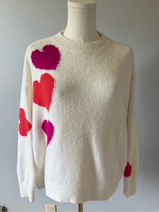 Lou And Grey Sweaters - Lou & Grey for Loft Women's Cream Crewneck Sweater with Pink & Red Hearts